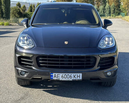 Чорний Порше Cayenne, об'ємом двигуна 3 л та пробігом 159 тис. км за 28500 $, фото 3 на Automoto.ua