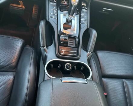 Черный Порше Каен, объемом двигателя 0 л и пробегом 55 тыс. км за 18000 $, фото 18 на Automoto.ua