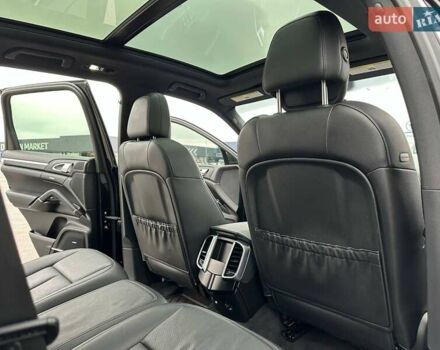Чорний Порше Cayenne, об'ємом двигуна 3 л та пробігом 286 тис. км за 22000 $, фото 35 на Automoto.ua