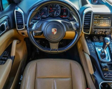 Черный Порше Каен, объемом двигателя 3.6 л и пробегом 90 тыс. км за 14000 $, фото 7 на Automoto.ua