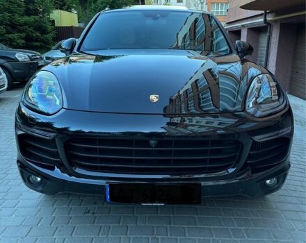 Черный Порше Каен, объемом двигателя 4.2 л и пробегом 137 тыс. км за 40000 $, фото 2 на Automoto.ua
