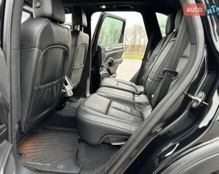 Чорний Порше Cayenne, об'ємом двигуна 3 л та пробігом 286 тис. км за 22000 $, фото 42 на Automoto.ua