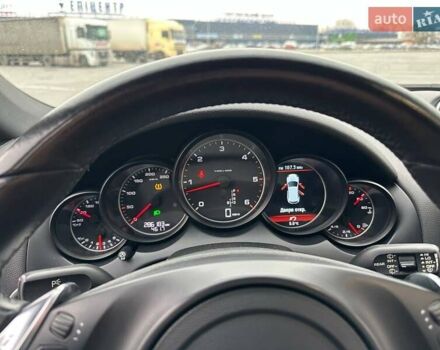 Чорний Порше Cayenne, об'ємом двигуна 3 л та пробігом 286 тис. км за 22000 $, фото 27 на Automoto.ua