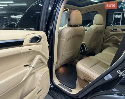 Черный Порше Каен, объемом двигателя 3 л и пробегом 167 тыс. км за 21000 $, фото 21 на Automoto.ua