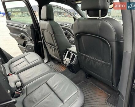 Чорний Порше Cayenne, об'ємом двигуна 3 л та пробігом 286 тис. км за 22000 $, фото 37 на Automoto.ua