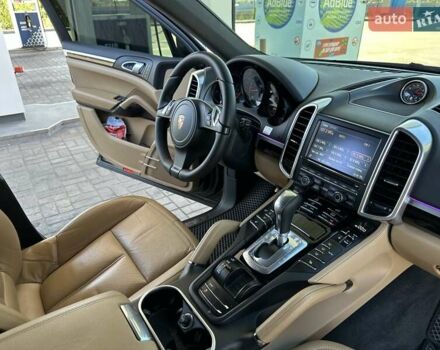 Черный Порше Каен, объемом двигателя 2.97 л и пробегом 164 тыс. км за 27999 $, фото 45 на Automoto.ua