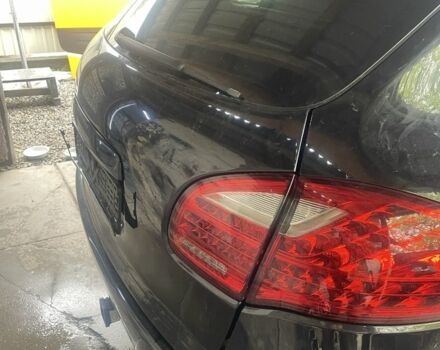 Черный Порше Каен, объемом двигателя 3 л и пробегом 270 тыс. км за 17000 $, фото 2 на Automoto.ua