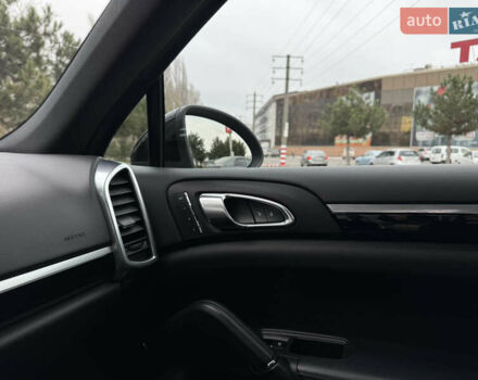 Чорний Порше Cayenne, об'ємом двигуна 3.6 л та пробігом 156 тис. км за 22300 $, фото 30 на Automoto.ua