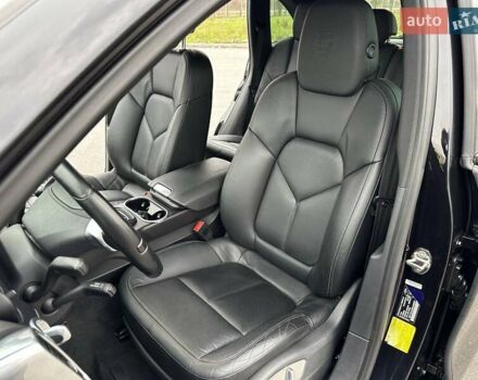 Чорний Порше Cayenne, об'ємом двигуна 3 л та пробігом 286 тис. км за 22000 $, фото 26 на Automoto.ua