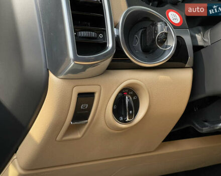 Черный Порше Каен, объемом двигателя 3.6 л и пробегом 124 тыс. км за 25800 $, фото 27 на Automoto.ua