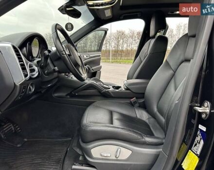 Чорний Порше Cayenne, об'ємом двигуна 3 л та пробігом 286 тис. км за 22000 $, фото 21 на Automoto.ua