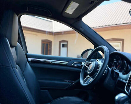 Чорний Порше Cayenne, об'ємом двигуна 2.97 л та пробігом 240 тис. км за 31499 $, фото 12 на Automoto.ua