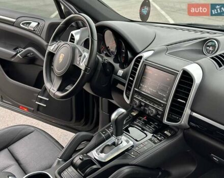 Чорний Порше Cayenne, об'ємом двигуна 3 л та пробігом 286 тис. км за 22000 $, фото 39 на Automoto.ua