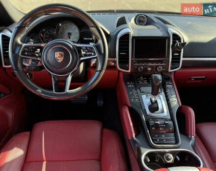 Черный Порше Каен, объемом двигателя 3.6 л и пробегом 120 тыс. км за 39000 $, фото 5 на Automoto.ua