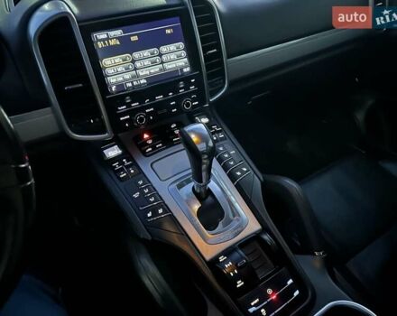 Черный Порше Каен, объемом двигателя 3.6 л и пробегом 252 тыс. км за 25999 $, фото 21 на Automoto.ua
