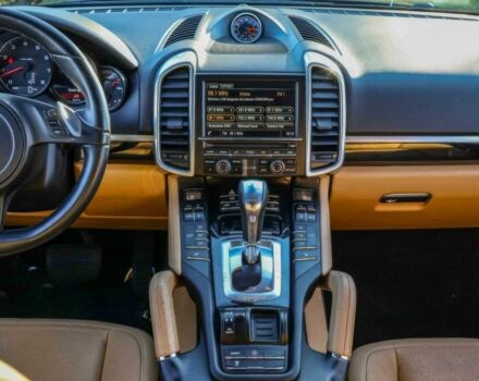 Порше Каен 2014 в Львове на Automoto.ua Черный Порше Каен, объемом двигателя 3.6 л и пробегом 84 тыс. км за 11500 $, фото 8 на Automoto.ua