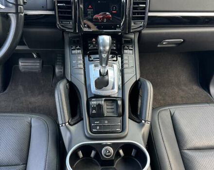 Черный Порше Каен, объемом двигателя 3.6 л и пробегом 149 тыс. км за 19500 $, фото 13 на Automoto.ua