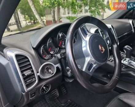 Черный Порше Каен, объемом двигателя 3 л и пробегом 148 тыс. км за 29900 $, фото 18 на Automoto.ua
