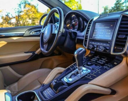 Порше Каен 2014 в Львове на Automoto.ua Черный Порше Каен, объемом двигателя 3.6 л и пробегом 84 тыс. км за 11500 $, фото 10 на Automoto.ua