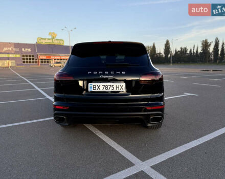 Черный Порше Каен, объемом двигателя 2.97 л и пробегом 230 тыс. км за 29999 $, фото 16 на Automoto.ua