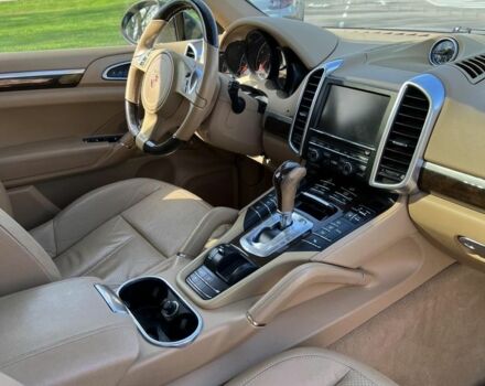 Черный Порше Каен, объемом двигателя 3.6 л и пробегом 329 тыс. км за 22500 $, фото 6 на Automoto.ua