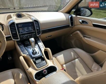Черный Порше Каен, объемом двигателя 3 л и пробегом 165 тыс. км за 21500 $, фото 14 на Automoto.ua
