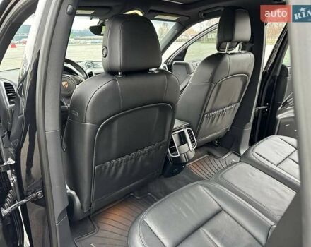 Чорний Порше Cayenne, об'ємом двигуна 3 л та пробігом 286 тис. км за 22000 $, фото 41 на Automoto.ua