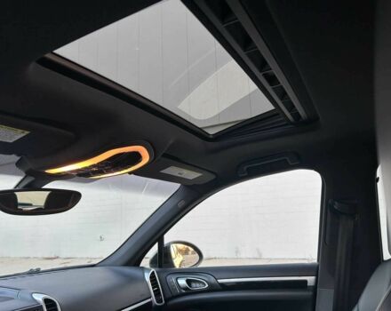 Черный Порше Каен, объемом двигателя 0 л и пробегом 55 тыс. км за 18000 $, фото 22 на Automoto.ua