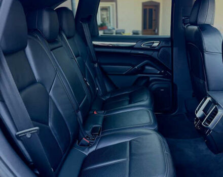 Чорний Порше Cayenne, об'ємом двигуна 2.97 л та пробігом 240 тис. км за 31499 $, фото 15 на Automoto.ua