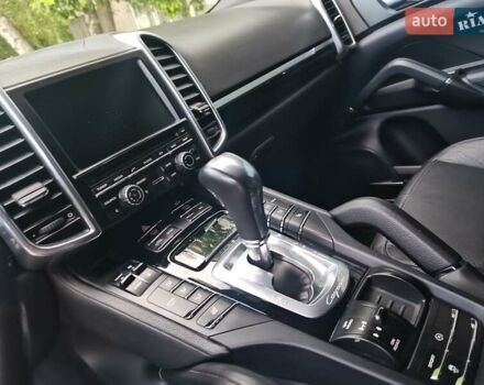 Черный Порше Каен, объемом двигателя 3 л и пробегом 148 тыс. км за 29900 $, фото 19 на Automoto.ua