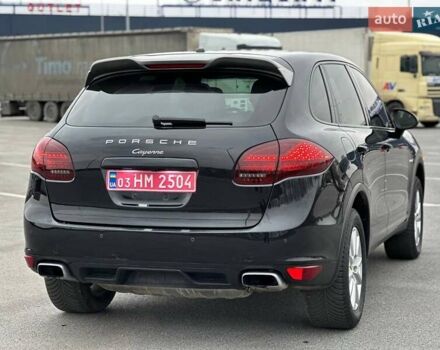 Чорний Порше Cayenne, об'ємом двигуна 3 л та пробігом 286 тис. км за 22000 $, фото 3 на Automoto.ua