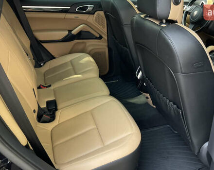 Черный Порше Каен, объемом двигателя 3.6 л и пробегом 124 тыс. км за 25800 $, фото 6 на Automoto.ua