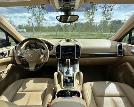 Черный Порше Каен, объемом двигателя 3.6 л и пробегом 337 тыс. км за 17300 $, фото 16 на Automoto.ua