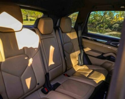 Черный Порше Каен, объемом двигателя 3.6 л и пробегом 90 тыс. км за 14000 $, фото 9 на Automoto.ua