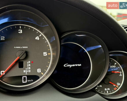 Порше Cayenne 2015 у Тернополі на Automoto.ua Чорний Порше Cayenne, об'ємом двигуна 2.97 л та пробігом 298 тис. км за 29900 $, фото 25 на Automoto.ua