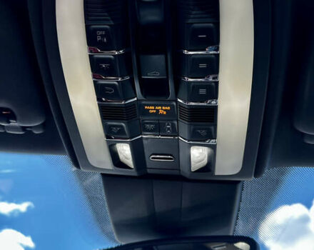 Черный Порше Каен, объемом двигателя 3 л и пробегом 101 тыс. км за 32000 $, фото 19 на Automoto.ua