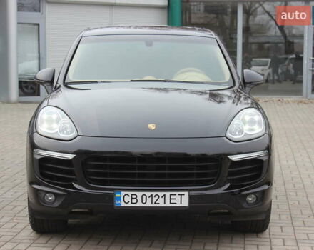 Черный Порше Каен, объемом двигателя 2.97 л и пробегом 196 тыс. км за 32000 $, фото 2 на Automoto.ua