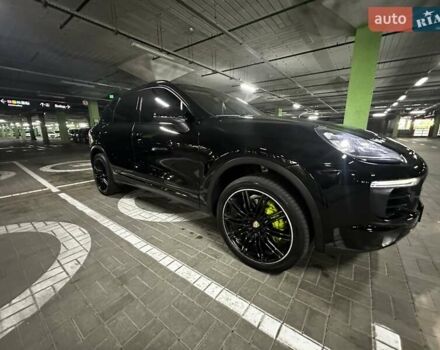 Чорний Порше Cayenne, об'ємом двигуна 3 л та пробігом 93 тис. км за 38000 $, фото 88 на Automoto.ua