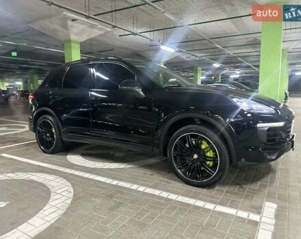 Чорний Порше Cayenne, об'ємом двигуна 3 л та пробігом 93 тис. км за 38000 $, фото 90 на Automoto.ua