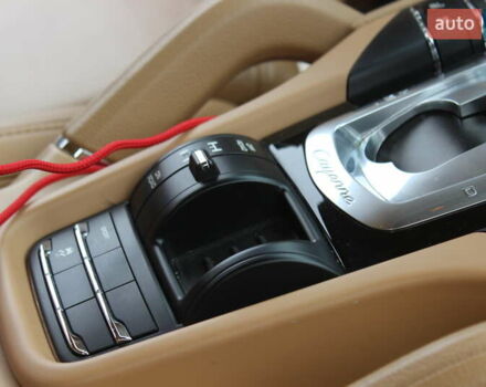 Черный Порше Каен, объемом двигателя 2.97 л и пробегом 196 тыс. км за 32000 $, фото 18 на Automoto.ua