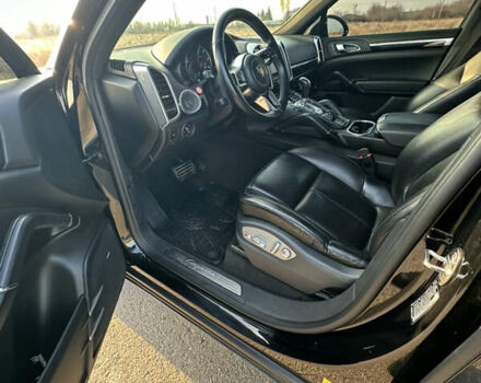 Чорний Порше Cayenne, об'ємом двигуна 2.97 л та пробігом 140 тис. км за 32500 $, фото 12 на Automoto.ua