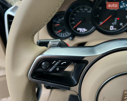 Черный Порше Каен, объемом двигателя 3.6 л и пробегом 274 тыс. км за 24950 $, фото 44 на Automoto.ua