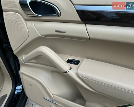 Черный Порше Каен, объемом двигателя 3.6 л и пробегом 274 тыс. км за 24950 $, фото 173 на Automoto.ua