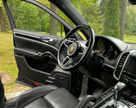 Черный Порше Каен, объемом двигателя 3.6 л и пробегом 201 тыс. км за 26900 $, фото 15 на Automoto.ua