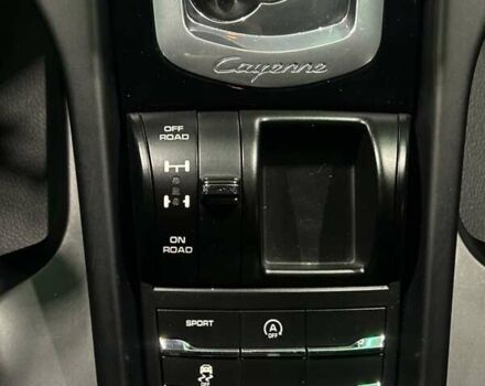 Черный Порше Каен, объемом двигателя 3.6 л и пробегом 159 тыс. км за 28999 $, фото 15 на Automoto.ua