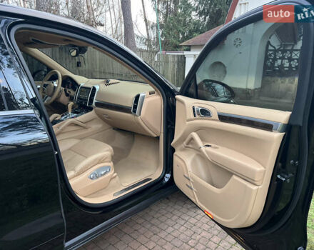 Черный Порше Каен, объемом двигателя 3.6 л и пробегом 274 тыс. км за 24950 $, фото 74 на Automoto.ua