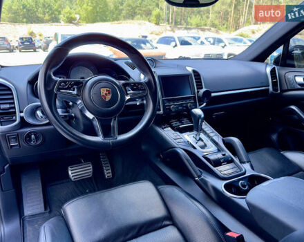 Черный Порше Каен, объемом двигателя 3 л и пробегом 101 тыс. км за 32000 $, фото 18 на Automoto.ua