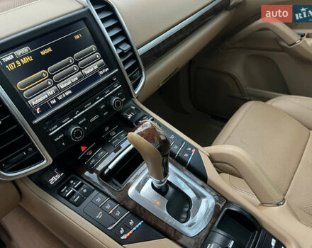 Черный Порше Каен, объемом двигателя 3.6 л и пробегом 274 тыс. км за 24950 $, фото 58 на Automoto.ua