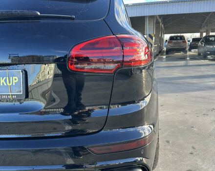 Черный Порше Каен, объемом двигателя 3 л и пробегом 170 тыс. км за 34999 $, фото 9 на Automoto.ua