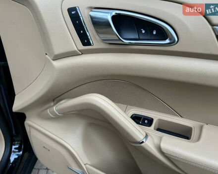 Черный Порше Каен, объемом двигателя 3.6 л и пробегом 274 тыс. км за 24950 $, фото 77 на Automoto.ua